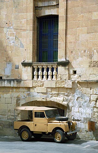 Мальта. Витториоза (Биргу). Лэнд Ровер I. 2006