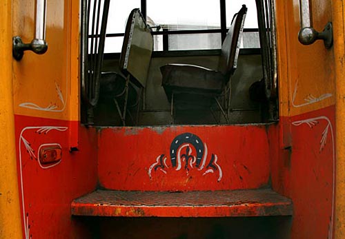 Мальта. Валетта. Старый мальтийский автобус Лейланд. 2011